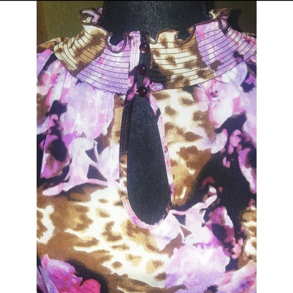 Cheetah Print Floral Ruffled Top - Picture 2 of 2